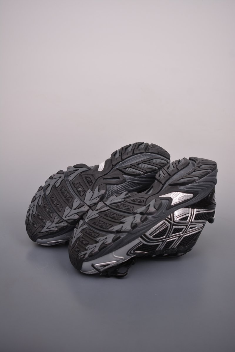 Asics Gel-Kahana TR V4 view