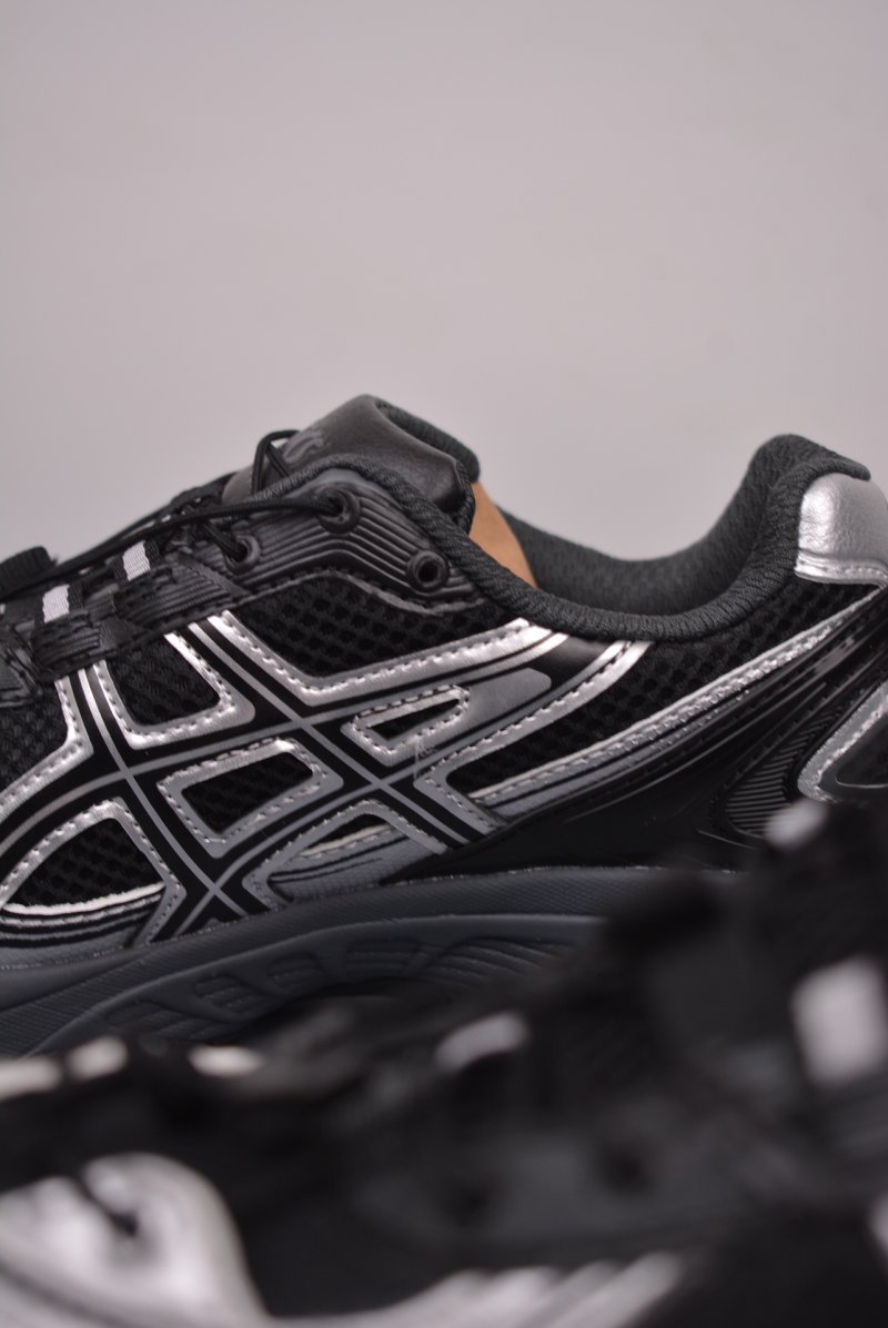 Asics Gel-Kahana TR V4 view