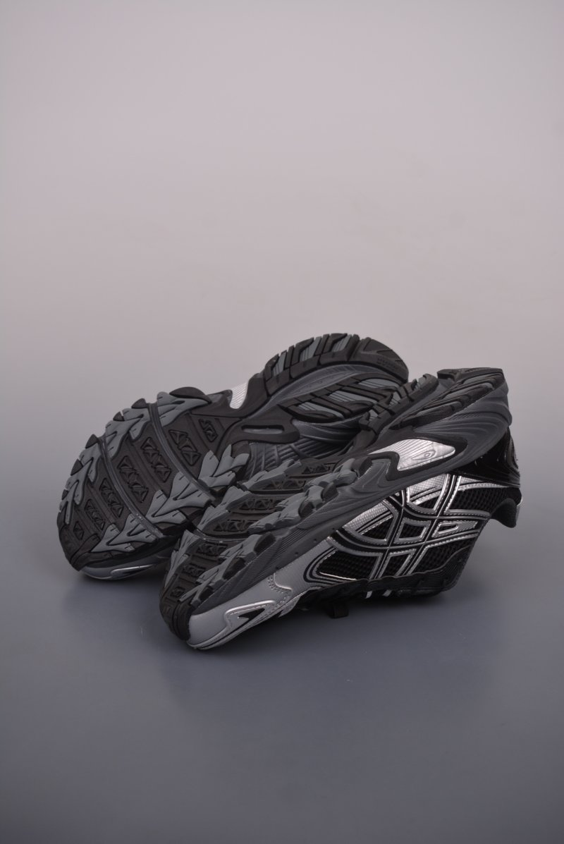 Asics Gel-Kahana TR V4 view