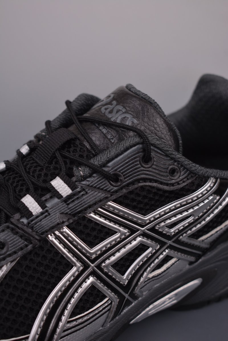 Asics Gel-Kahana TR V4 view
