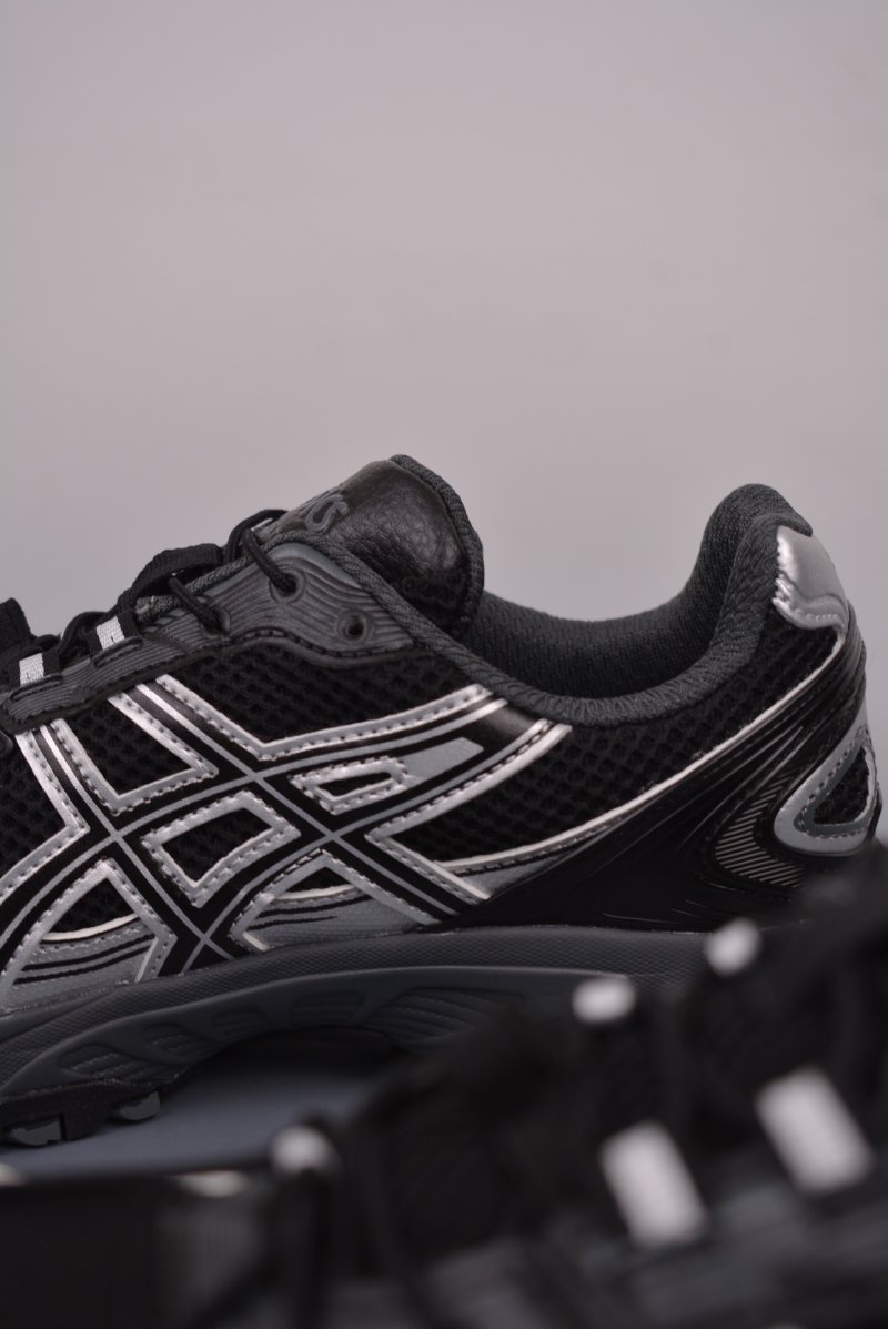 Asics Gel-Kahana TR V4 view