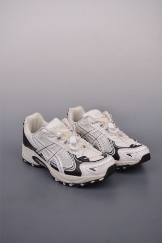 Asics Gel-Kahana TR V4 view 1