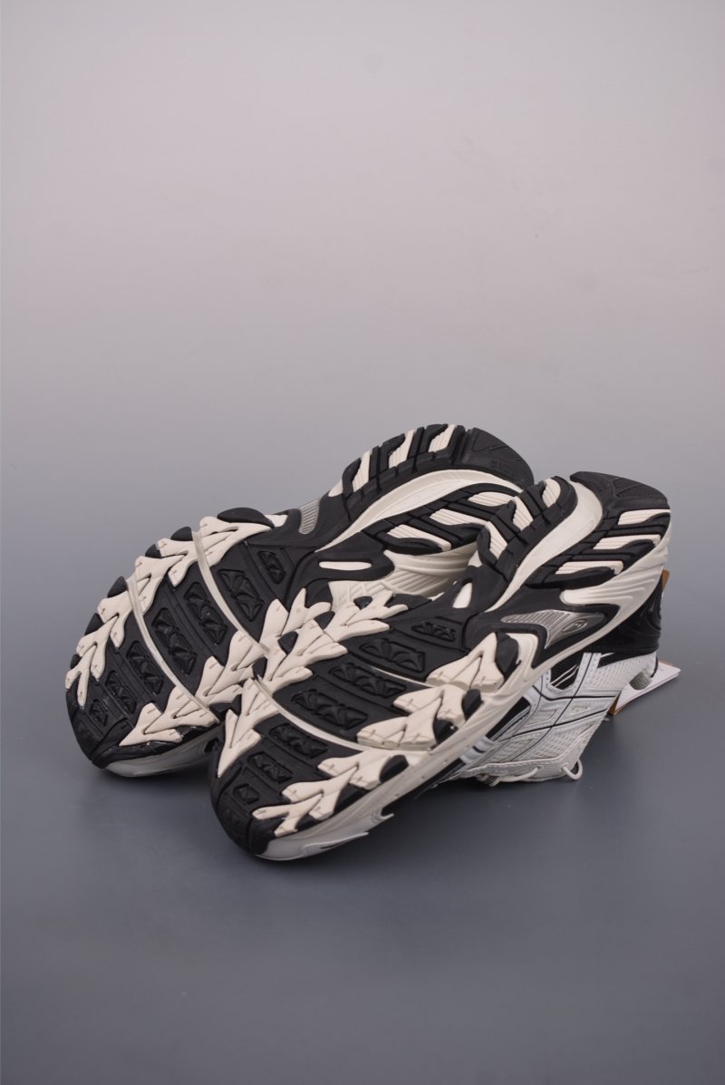 Asics Gel-Kahana TR V4 view