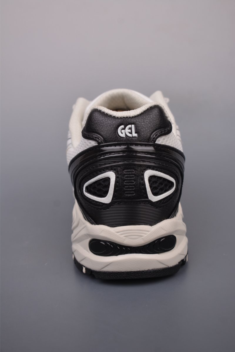 Asics Gel-Kahana TR V4 view