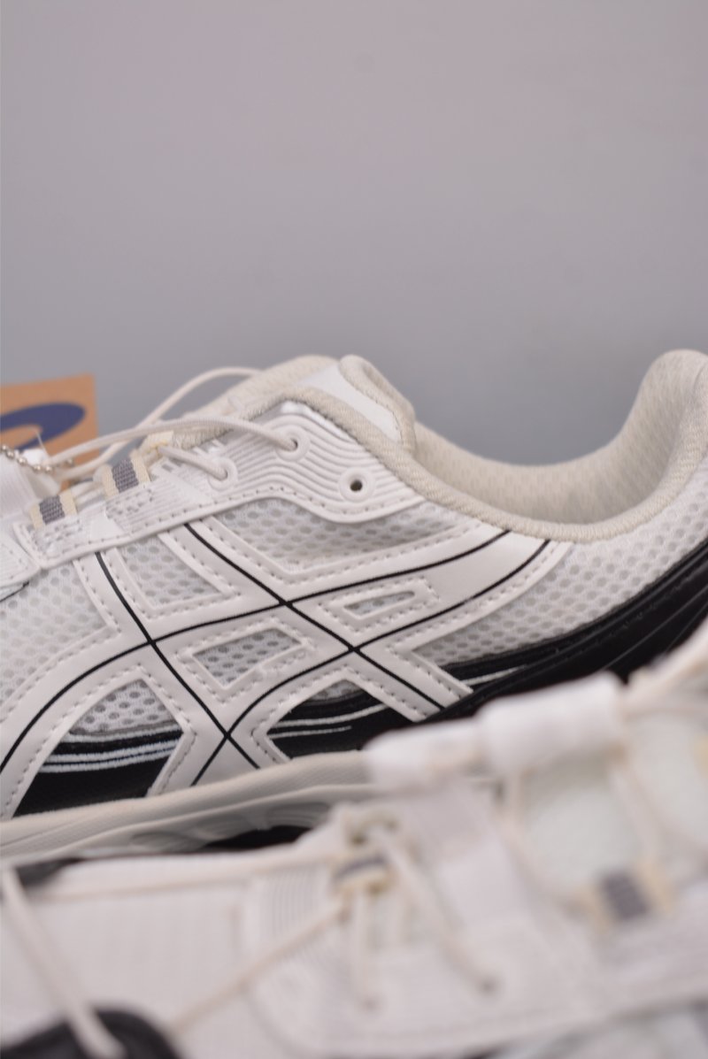 Asics Gel-Kahana TR V4 view