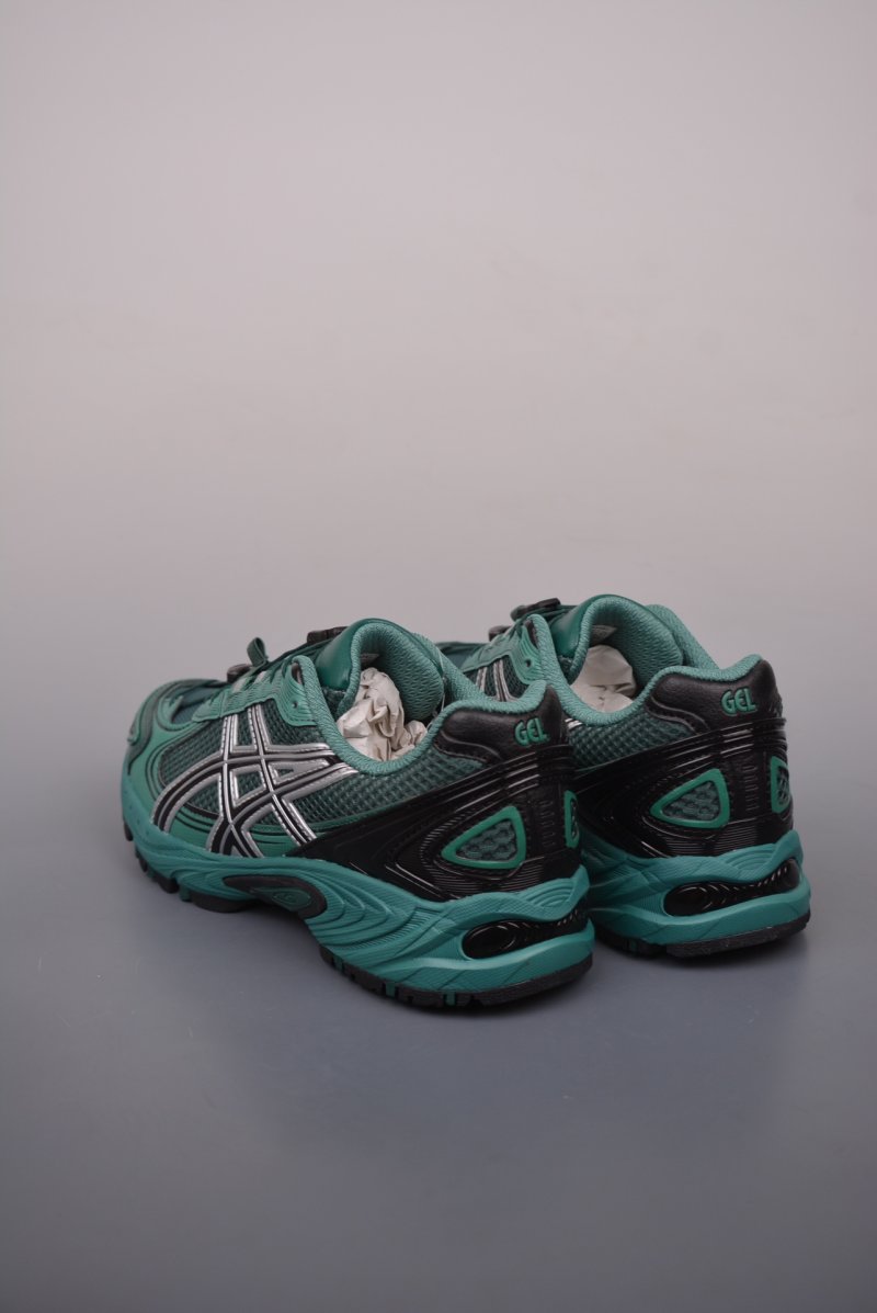 Asics Gel-Kahana TR V4 view