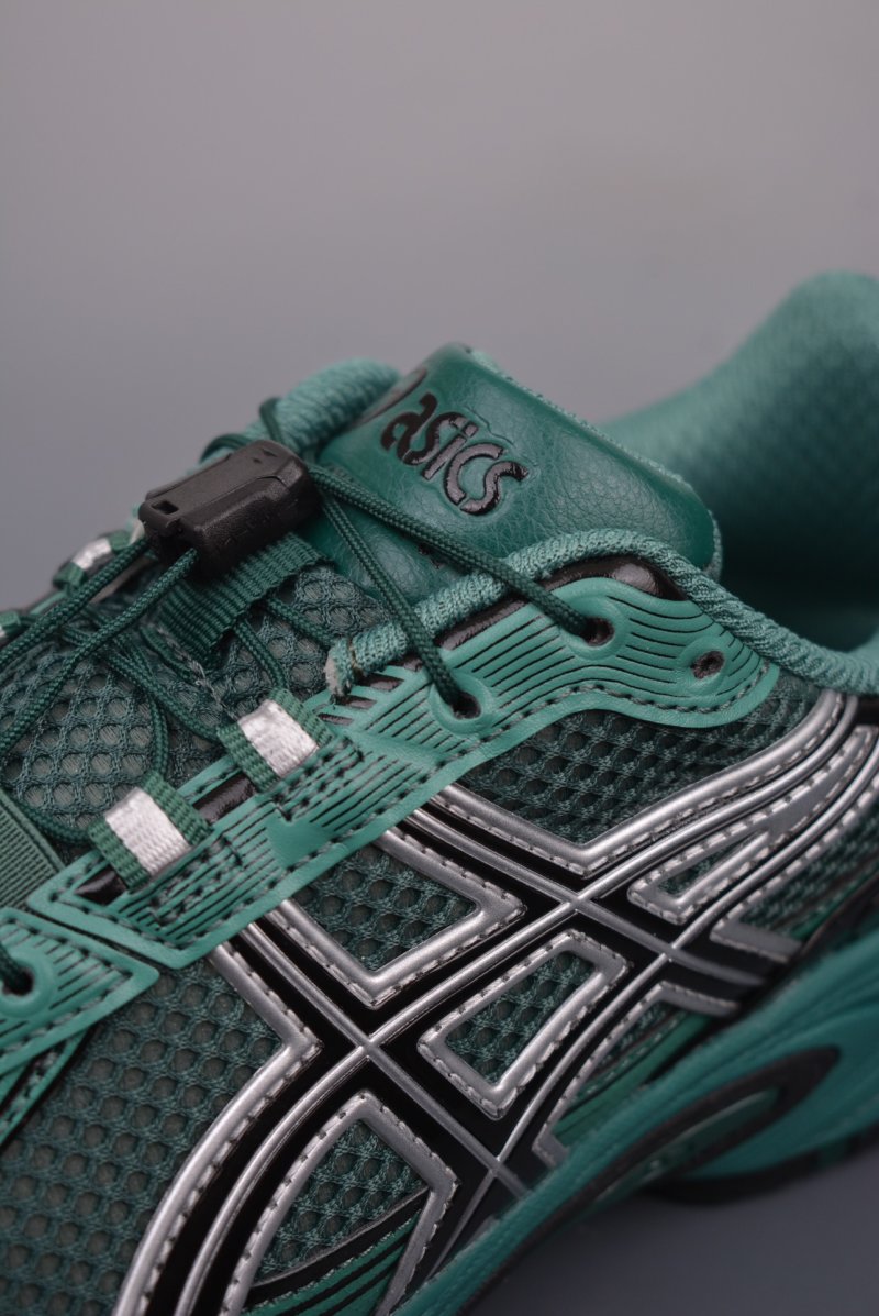 Asics Gel-Kahana TR V4 view