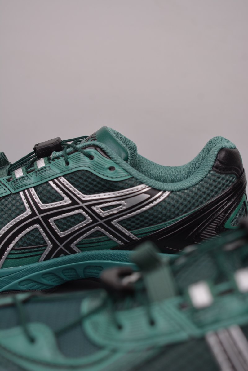 Asics Gel-Kahana TR V4 view