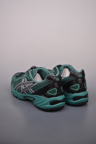 Asics Gel-Kahana TR V4 view 2