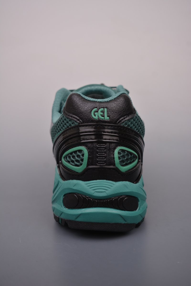 Asics Gel-Kahana TR V4 view