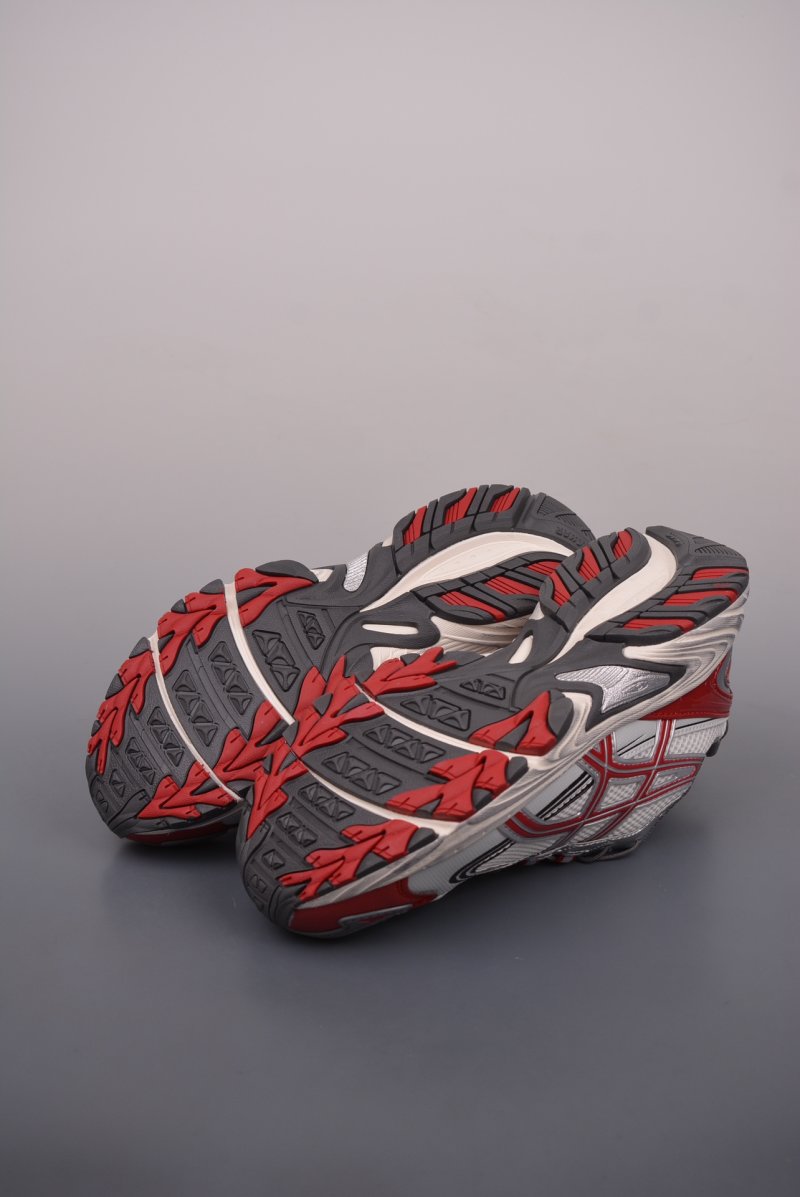 Asics Gel-Kahana TR V4 view
