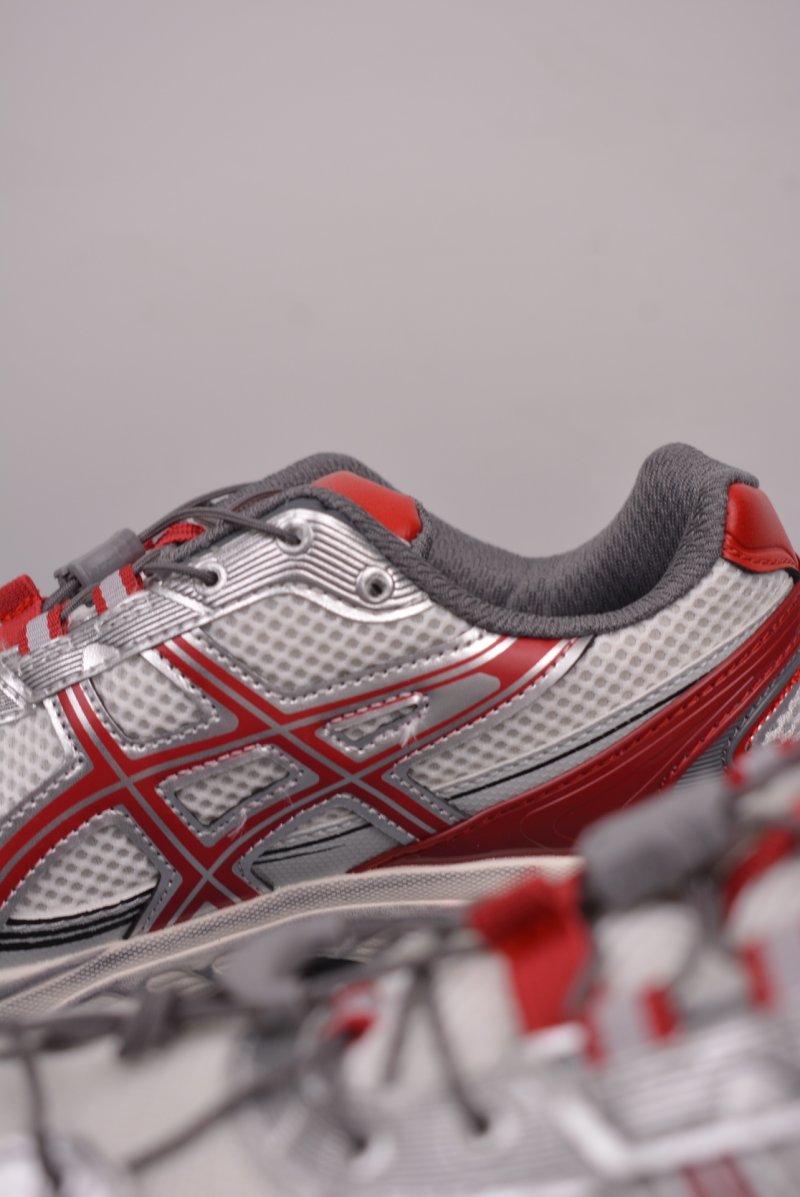 Asics Gel-Kahana TR V4 view
