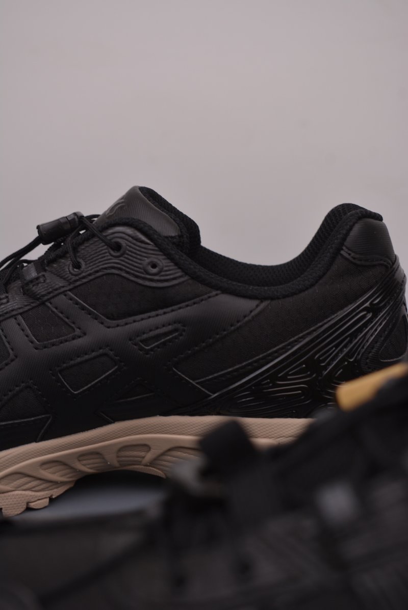 Asics Gel-Kahana TR V4 view
