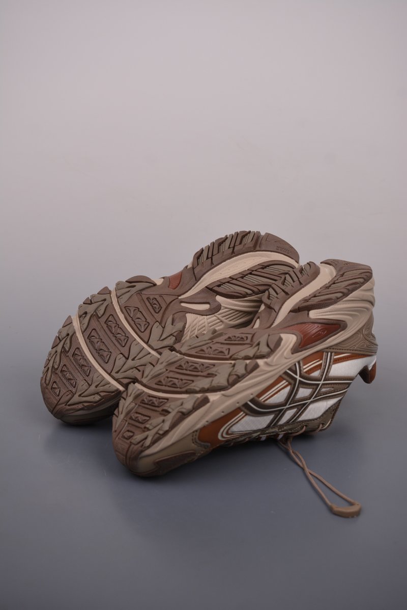 Asics Gel-Kahana TR V4 view