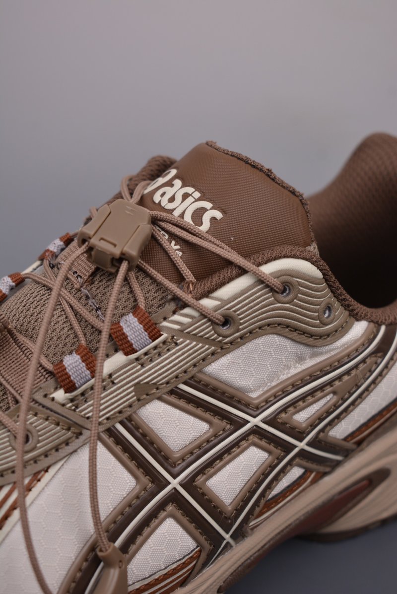 Asics Gel-Kahana TR V4 view