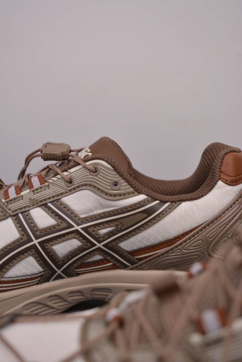 Asics Gel-Kahana TR V4 view