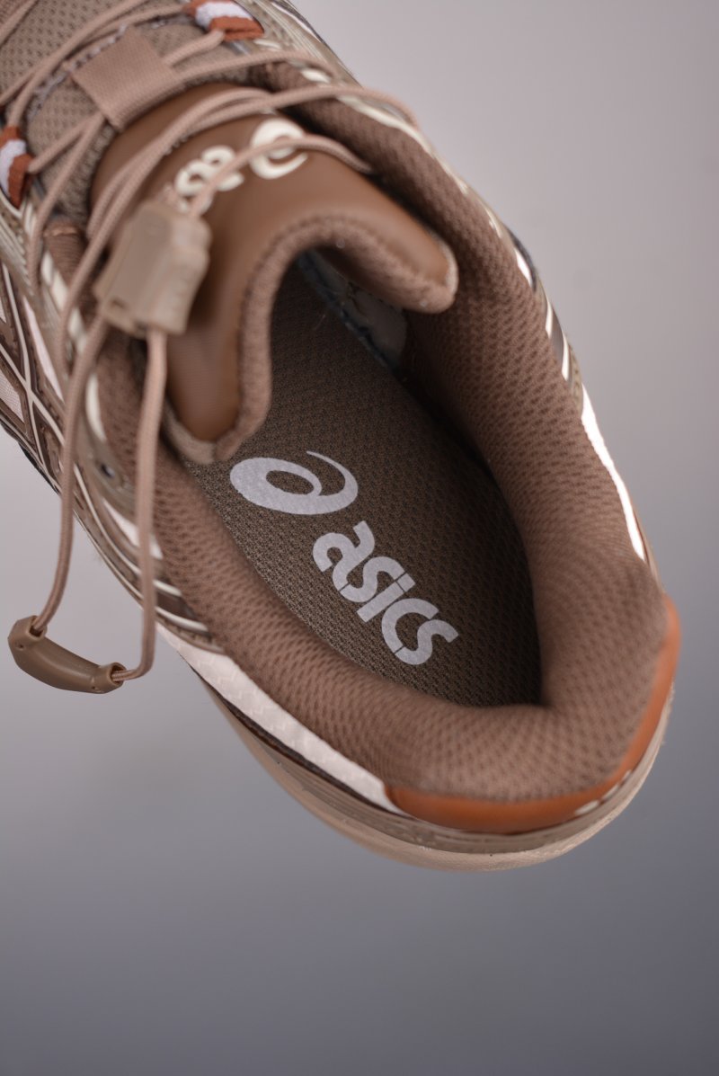 Asics Gel-Kahana TR V4 view