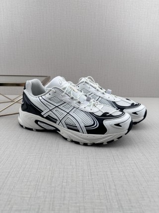 Asics Gel-Kahana TR V4 'Black / White / Grey' view 3