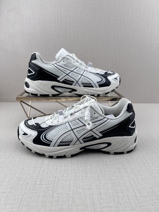 Asics Gel-Kahana TR V4 'Black / White / Grey' view 4