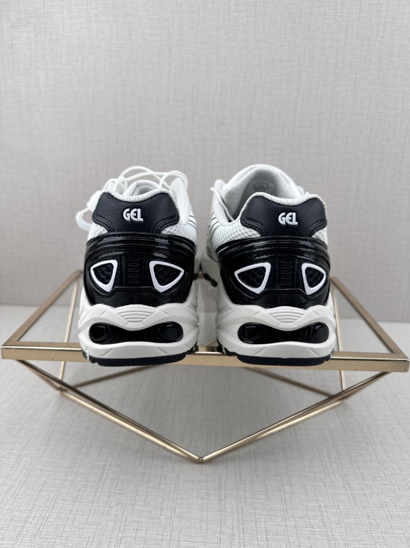 Asics Gel-Kahana TR V4 'Black / White / Grey' view