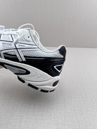 Asics Gel-Kahana TR V4 'Black / White / Grey' view 8
