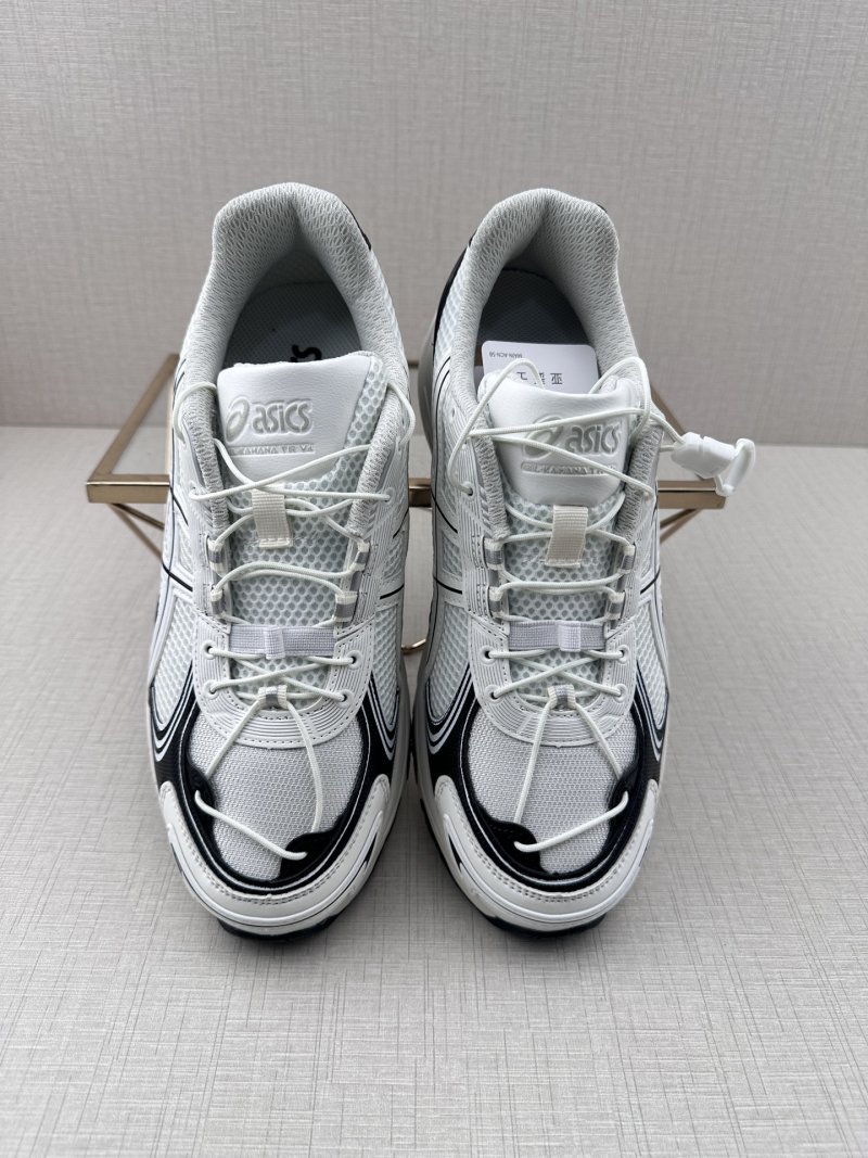 Asics Gel-Kahana TR V4 'Black / White / Grey' view