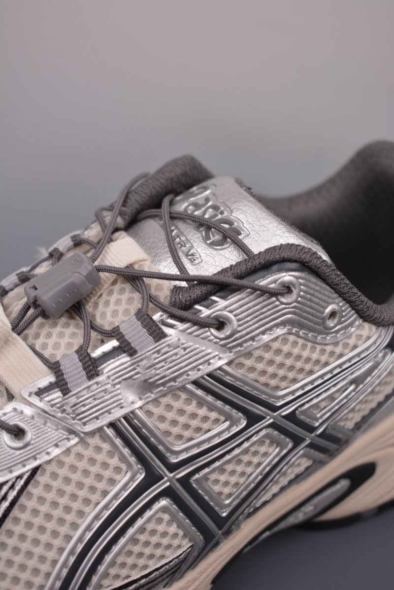 Asics Gel-Kahana TR V4 view