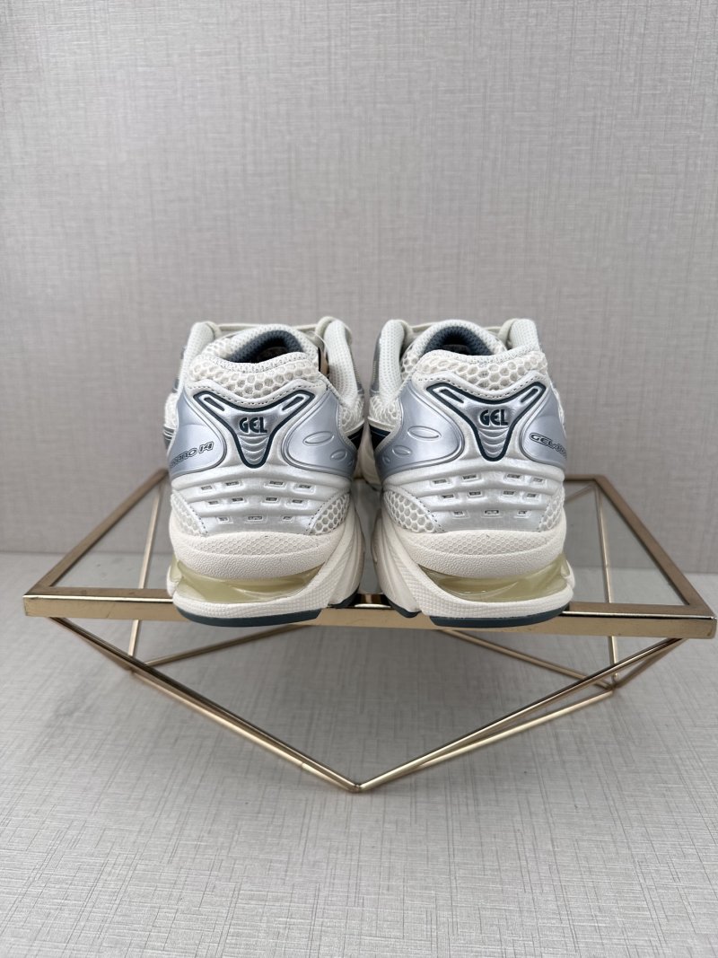 Asics Gel-Kayano 14 view