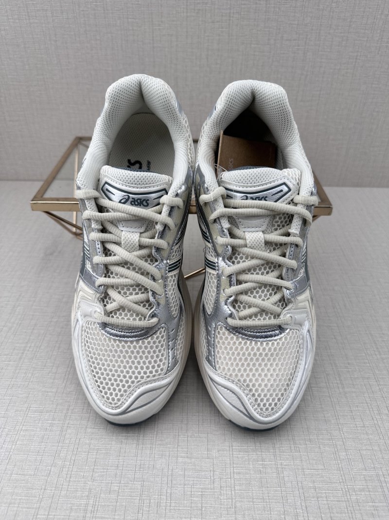 Asics Gel-Kayano 14 view