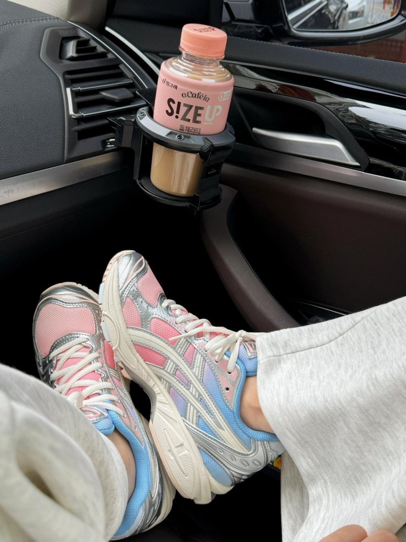 Asics Gel-Kayano 14 view