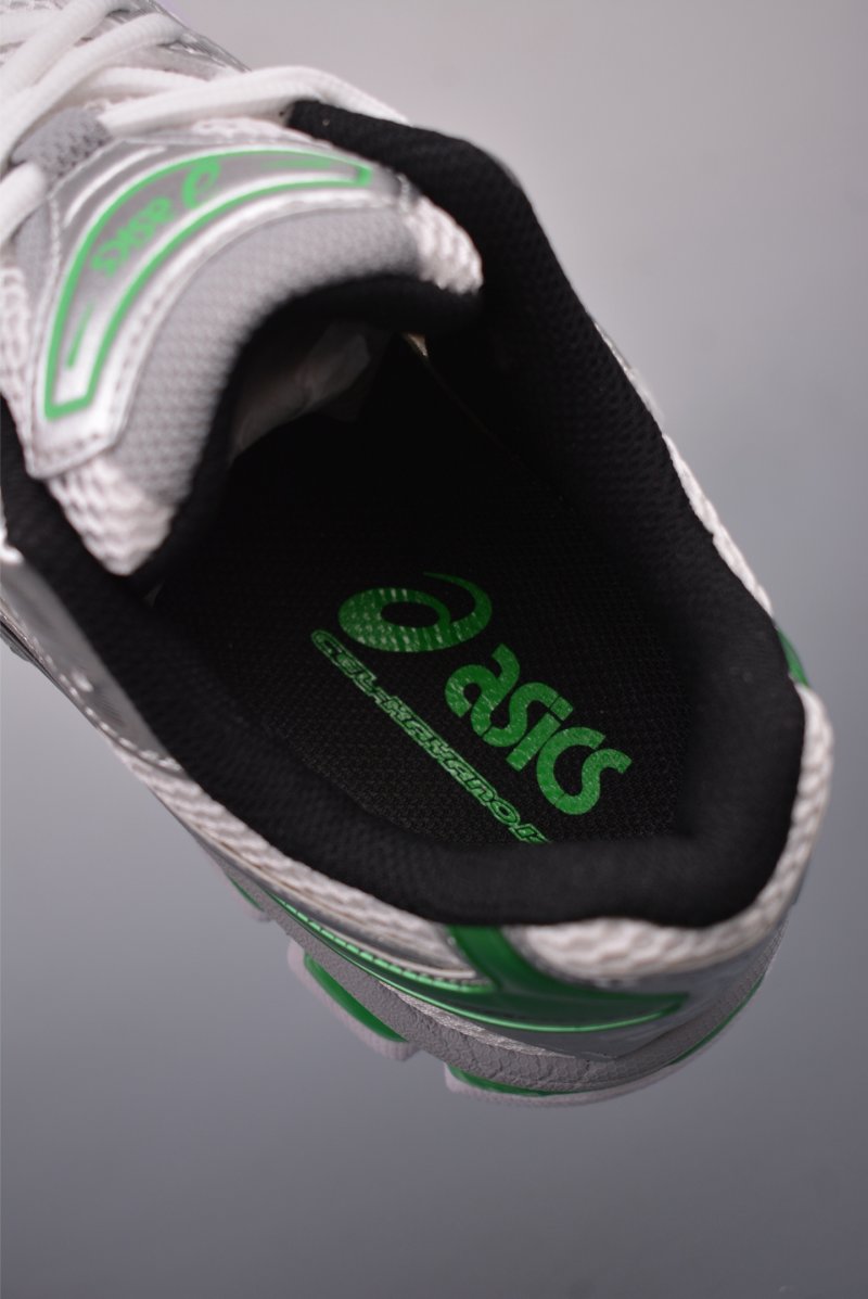 Asics Gel-Kayano 14 view