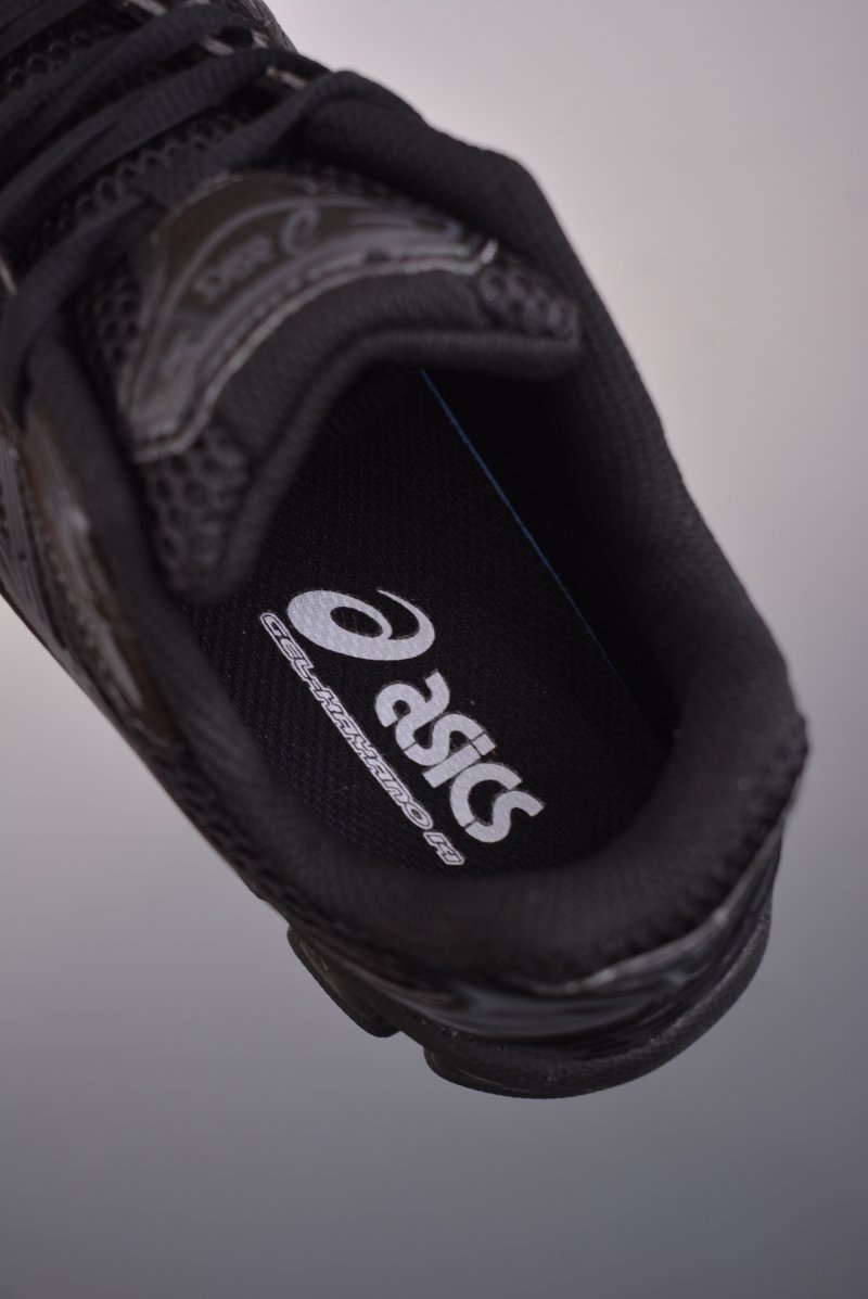Asics Gel-Kayano 14 view