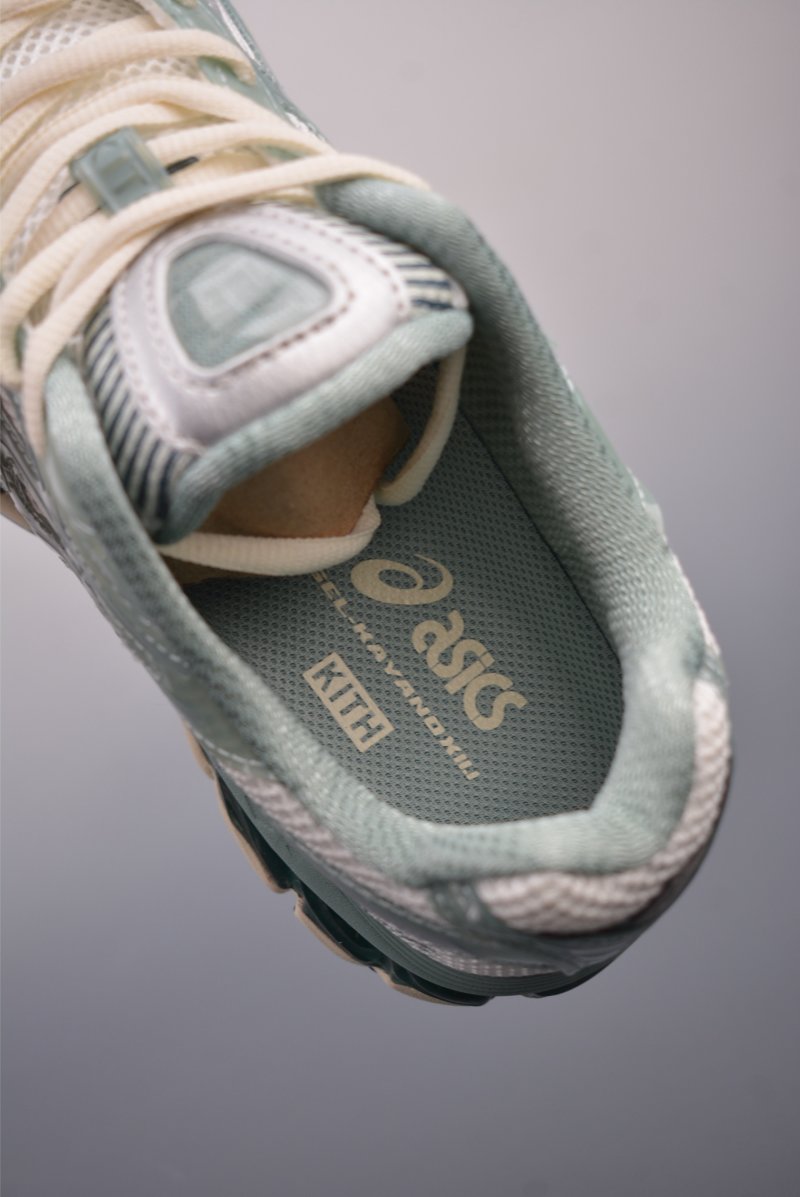 Asics Gel-Kayano 12.1 view