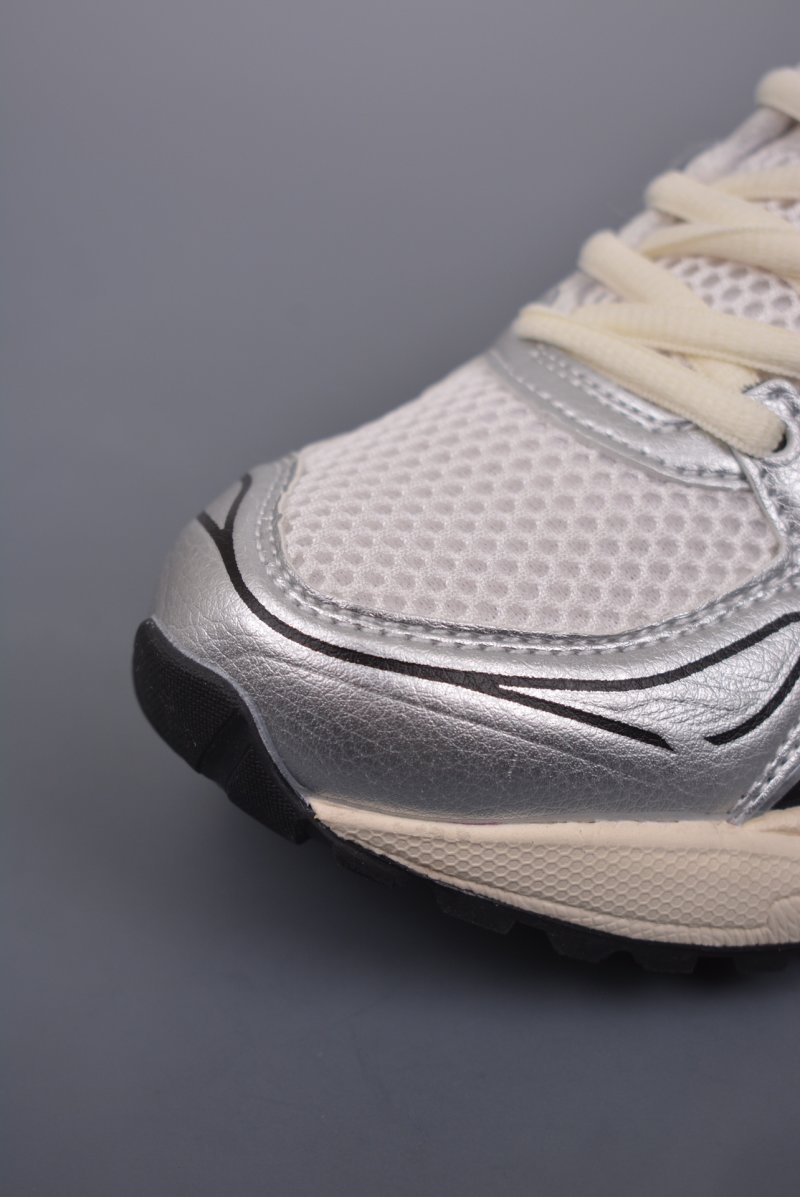 Asics Gel-Kayano 14 view