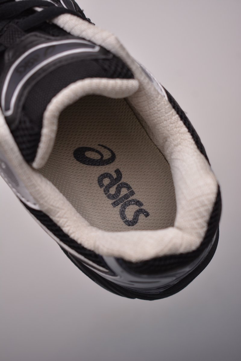 Asics Gel-Kayano 14 view