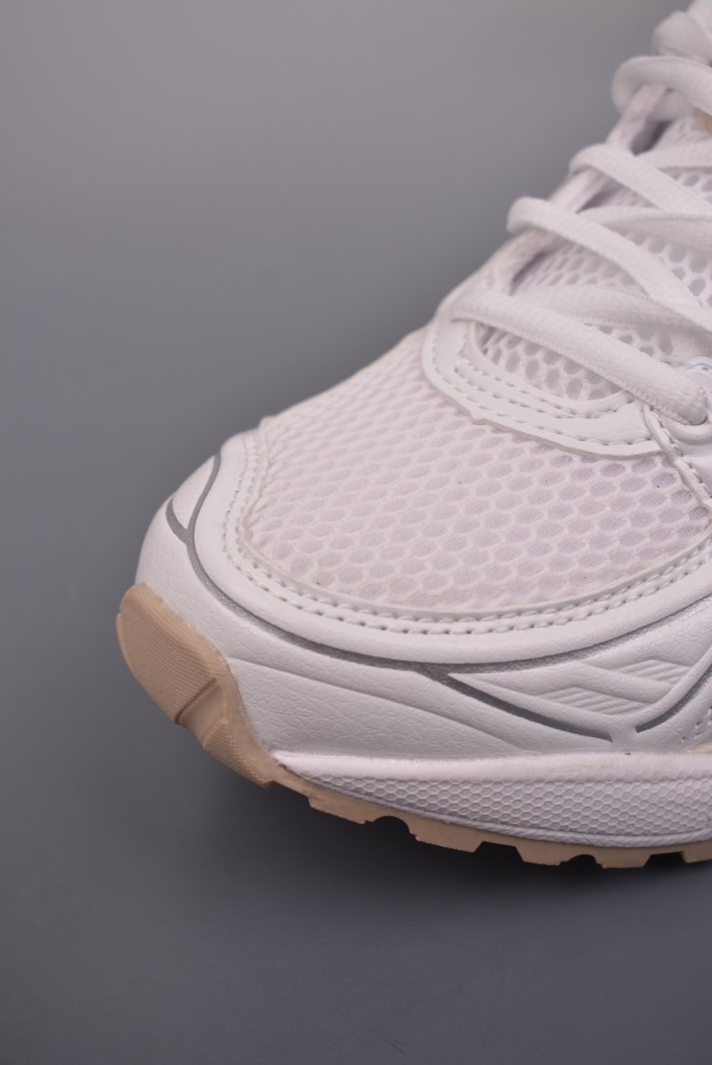 Asics Gel-Kayano 14 view