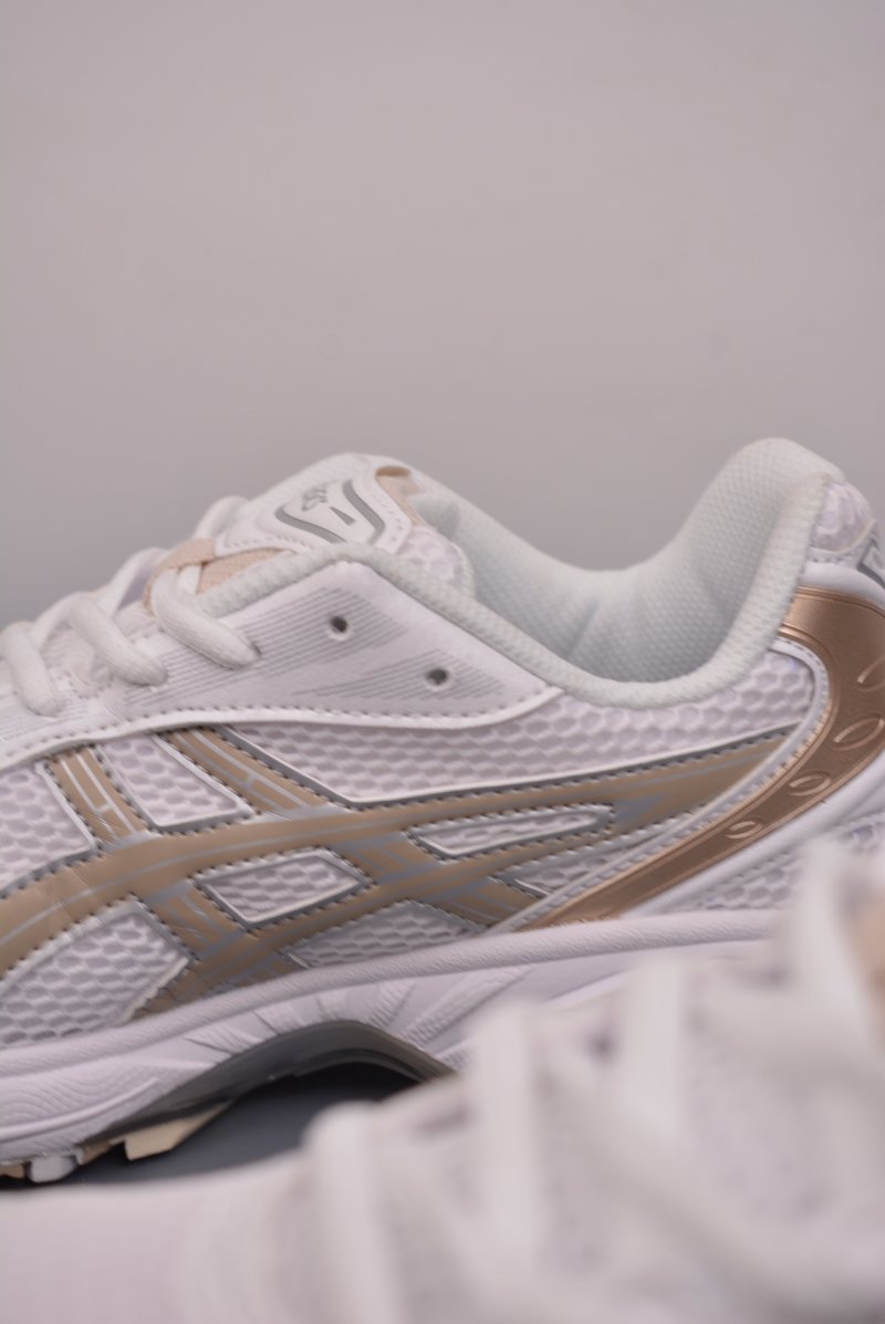 Asics Gel-Kayano 14 view