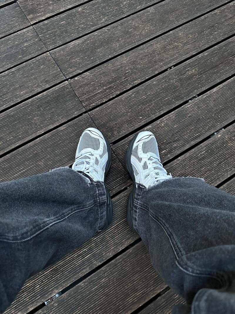 Asics Gel-Kayano Legacy view
