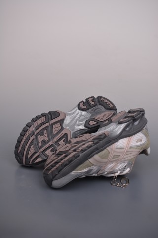 Asics Gel-Nimbus 10.1 view 3