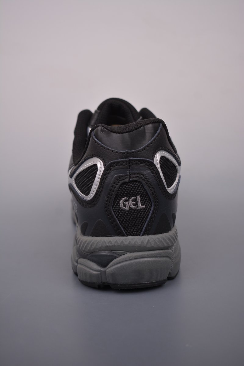 Asics Gel-NYC view