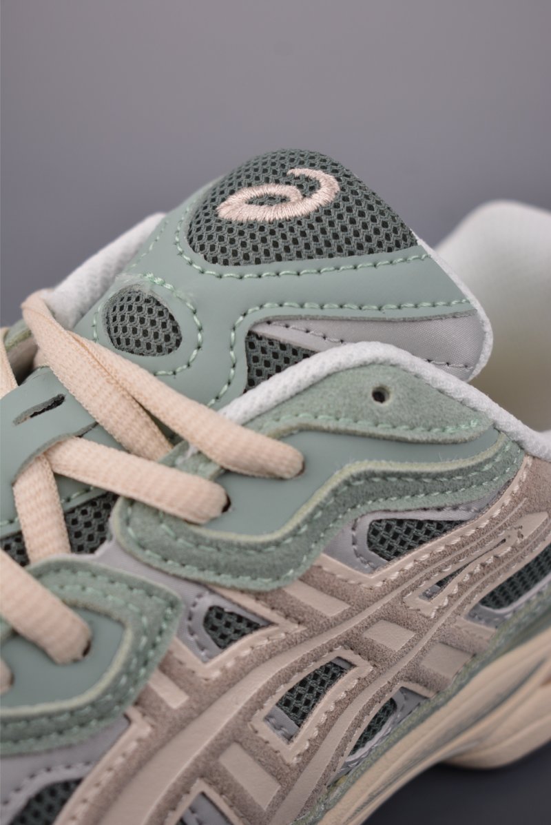 Asics Gel-NYC view