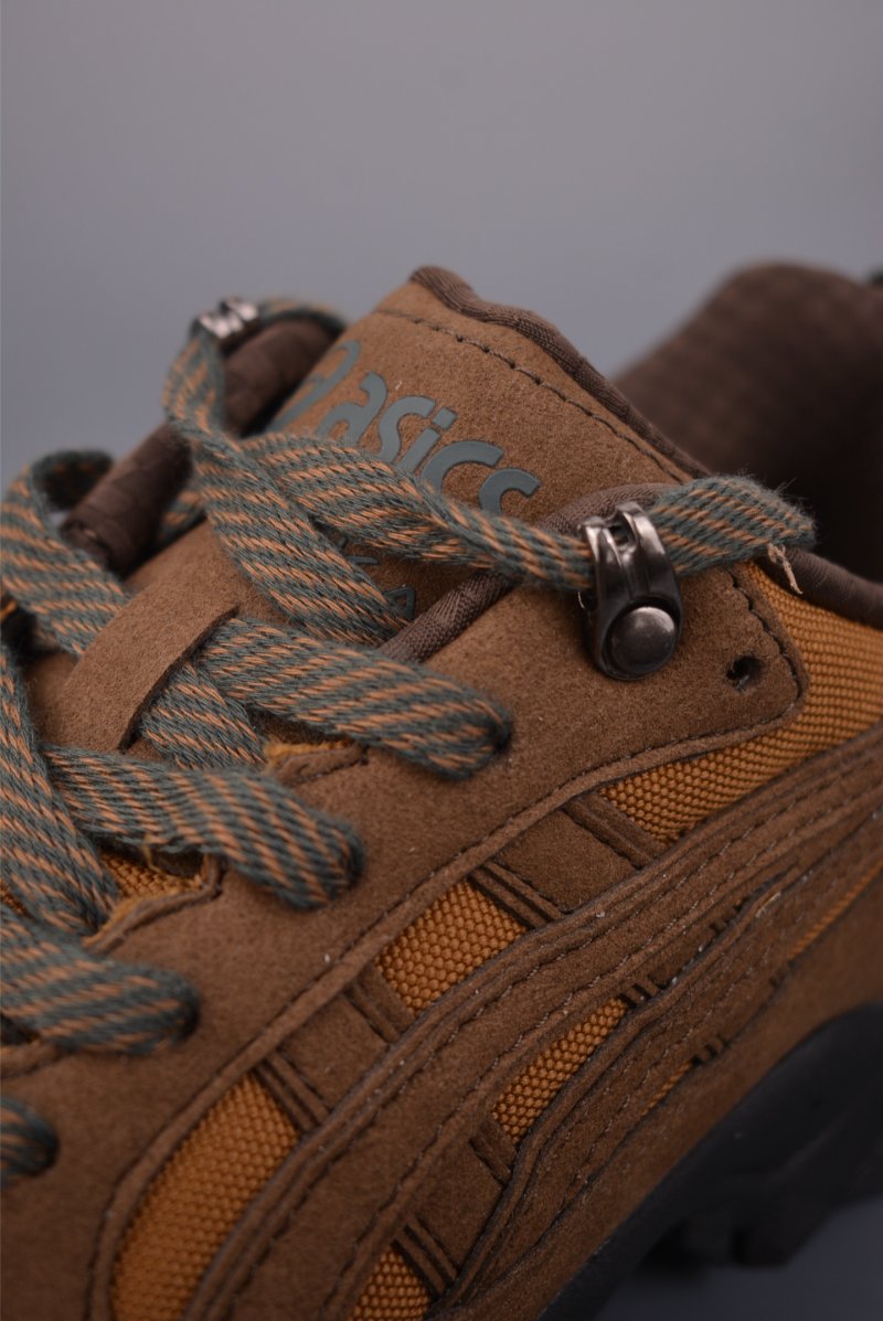 Asics Gel-Pickax view