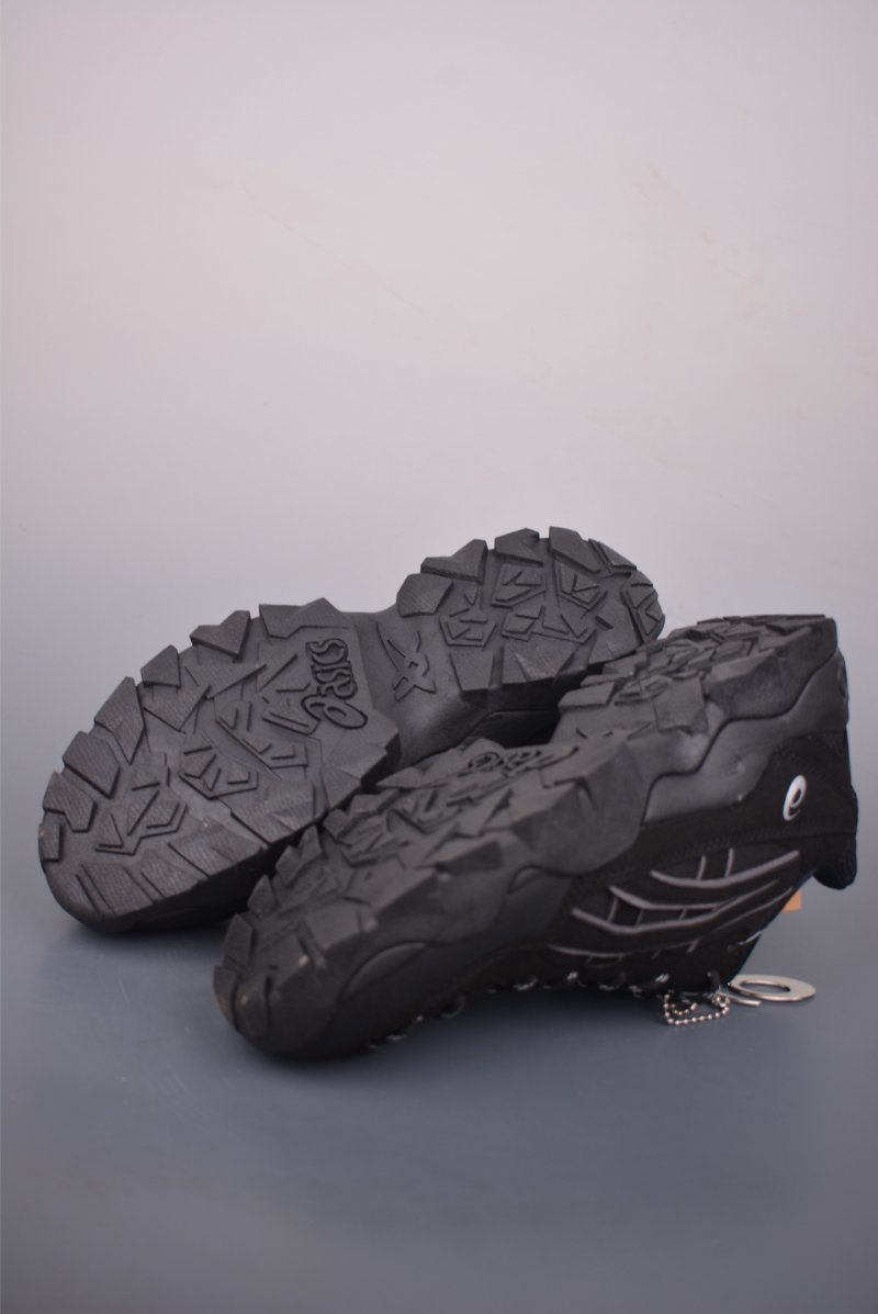 Asics Gel-Pickax view