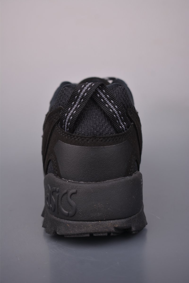 Asics Gel-Pickax view