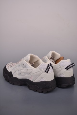 Asics Gel-Pickax view 2