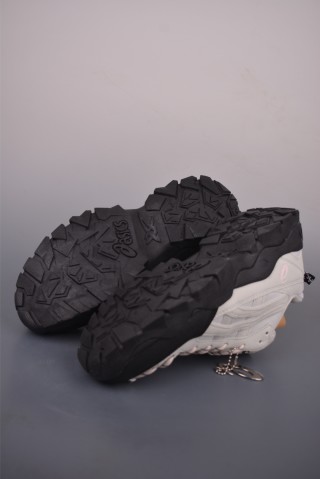 Asics Gel-Pickax view 3
