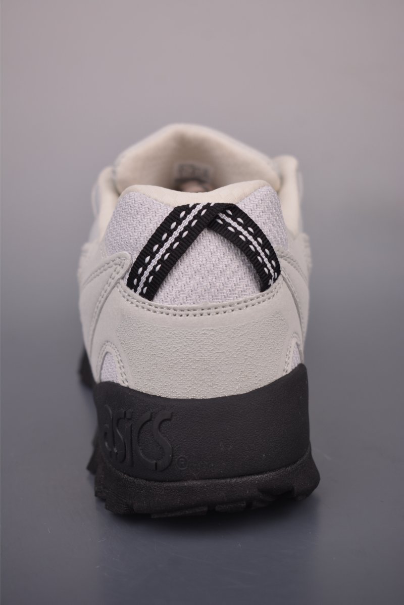 Asics Gel-Pickax view