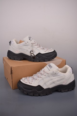 Asics Gel-Pickax view 5