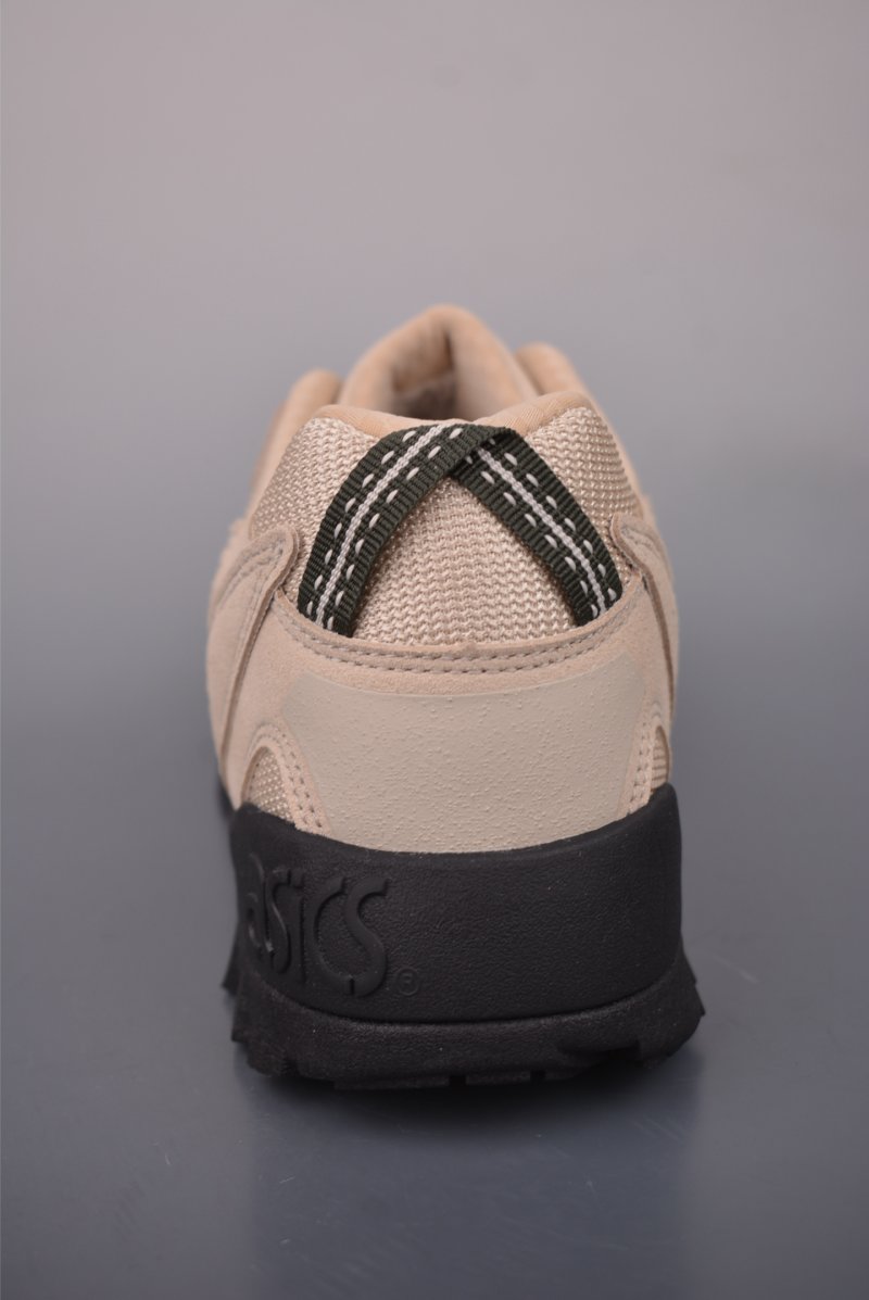 Asics Gel-Pickax view