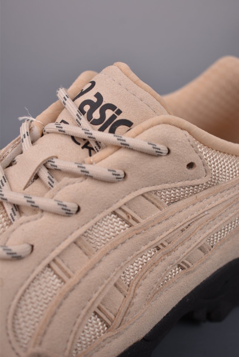 Asics Gel-Pickax view
